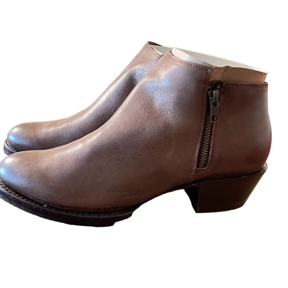 WOMENS SOTO BOOTS Handcrafted Cowgirl Side Zip Ankle Brown SIZE 10.5 M50045 - Picture 2 of 6